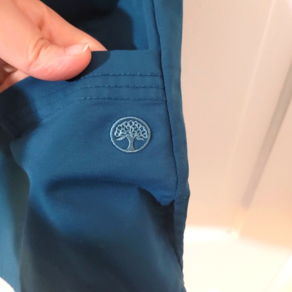 Scrub Top - Picture 4 of 5